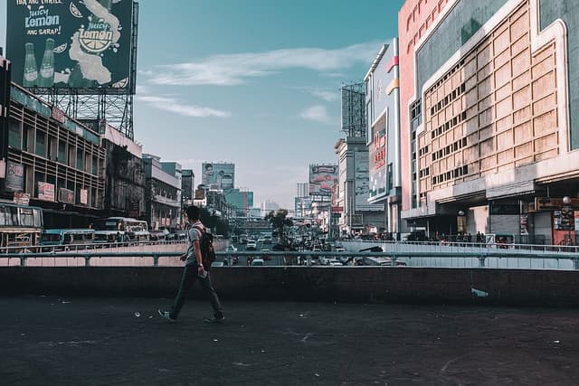 Sidewalk in Manila 1